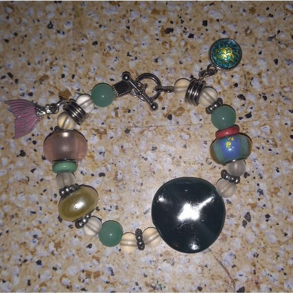 Mermaid fish tail charm bracelet - Picture 2 of 5